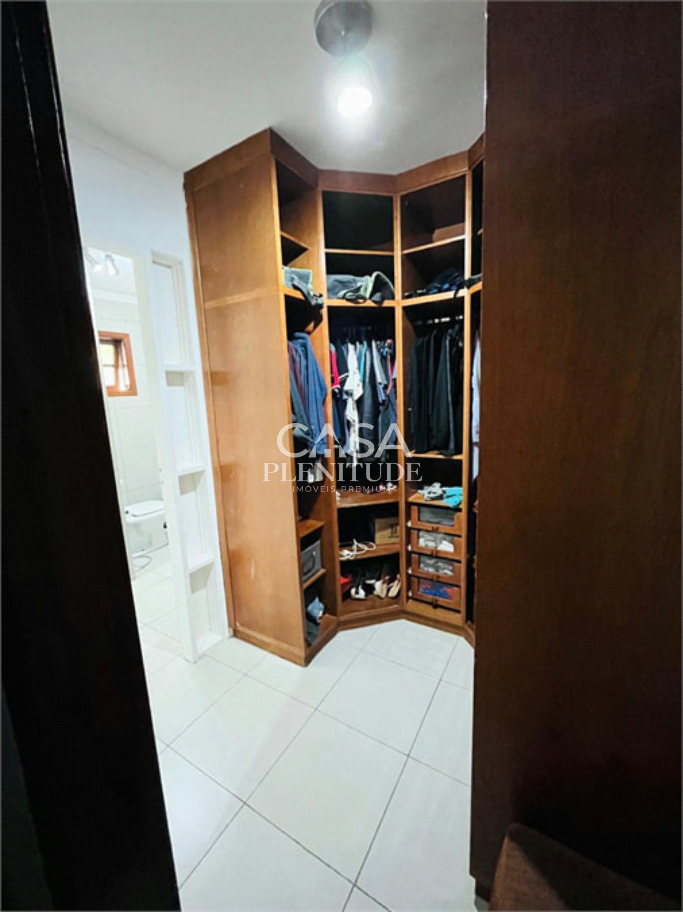 Casa em condomínio à venda ou para alugar com 3 suítes, em Jardim Vale do Lago Residencial, Sorocaba, SP