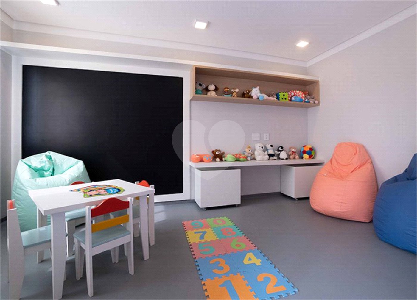 Apartamento à venda com 2 quartos em Cidade Tiradentes, São Paulo, SP