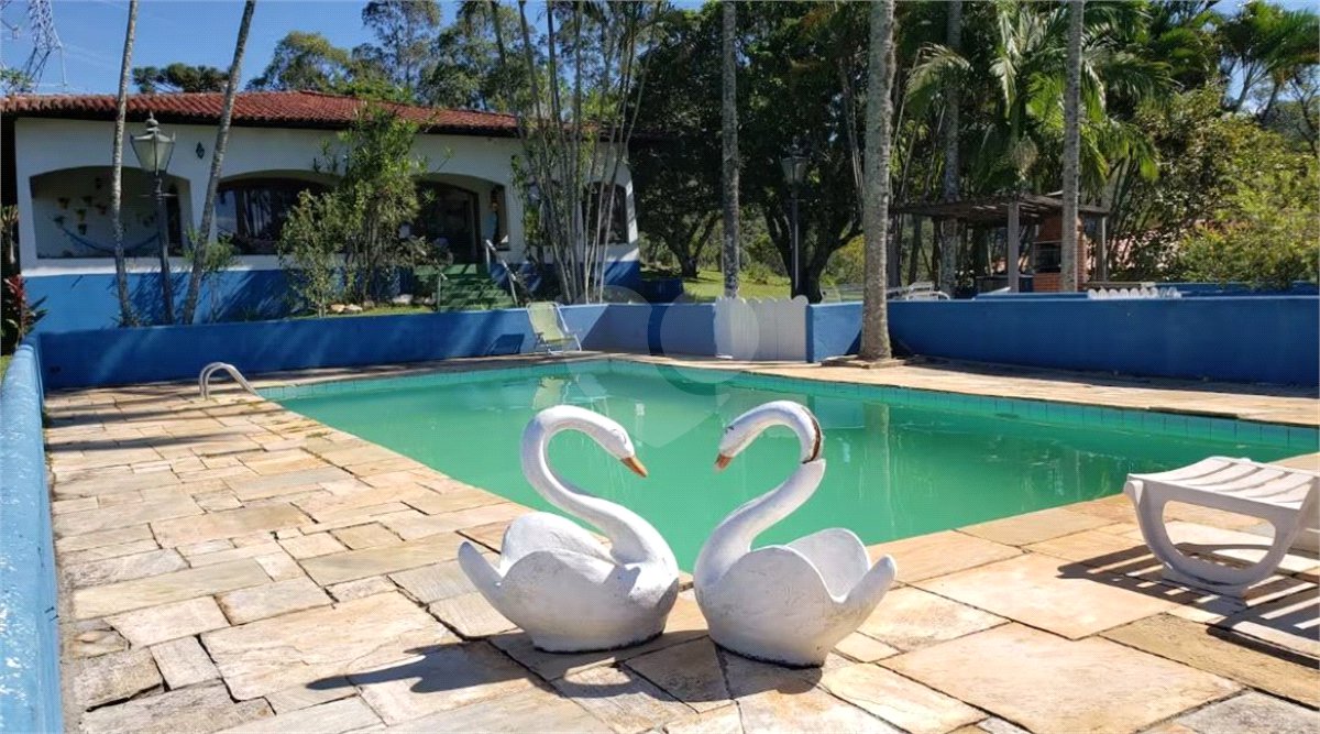 Sítio à venda com 6 quartos, sendo 5 suítes, em Dos Mimis, Piracaia, SP