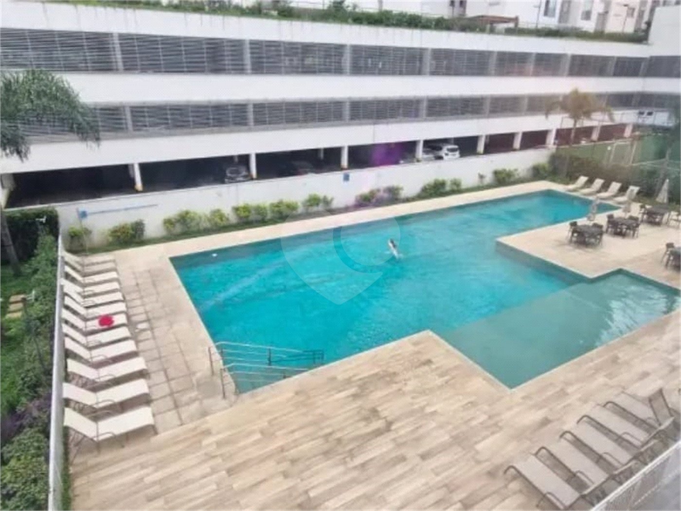 Apartamento à venda com 2 quartos, sendo 1 suíte,  em Continental, Osasco, SP