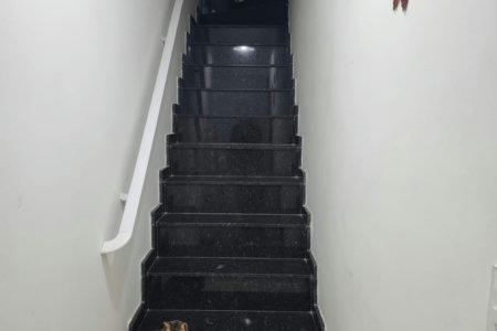 Casa à venda com 3 quartos, sendo 1 suíte, em Canto do Forte, Praia Grande - SP