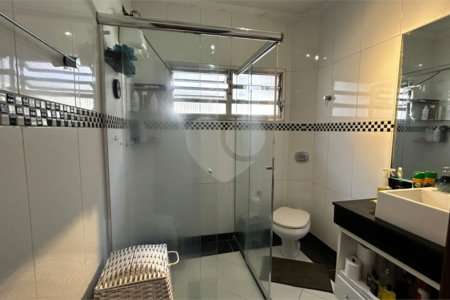 Sobrado à venda com 3 quartos, sendo 2 suítes, em Cidade São Francisco, São Paulo, SP
