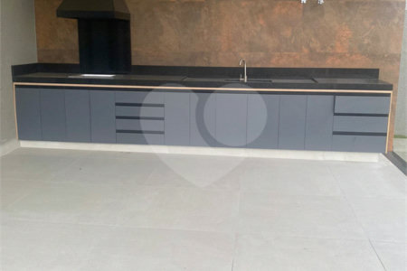 Terreno à venda com 3 suítes no condomínio Terras de Atibaia 1, Atibaia - SP