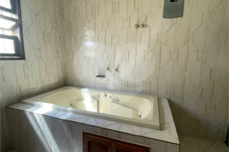 Casa Térrea à venda com 5 quartos, sendo 2 suítes, em Campo Grande, Rio de Janeiro, RJ