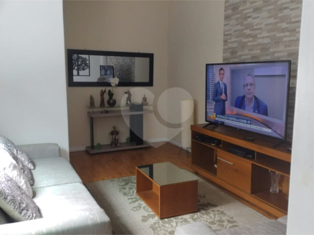Apartamento à venda com 2 quartos em Pari, São Paulo, SP