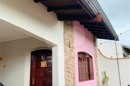 Casa à venda com 3 quartos, sendo 1 suíte, em Parque das Colinas, Valinhos, SP