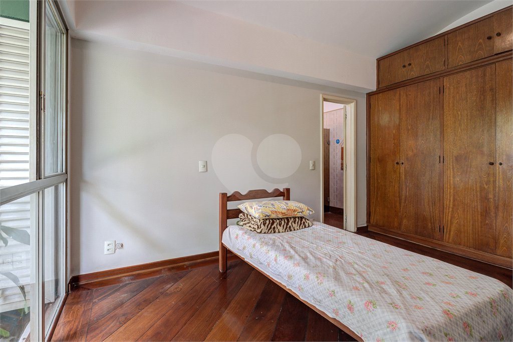Sobrado à venda com 3 quartos, sendo 1 suíte,  em Granja Julieta, São Paulo, SP