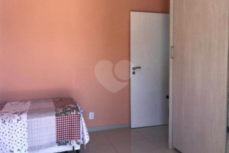 Casa à venda com 4 quartos, sendo 2 suítes, no condomínio Terras de São Francisco, Vinhedo - SP
