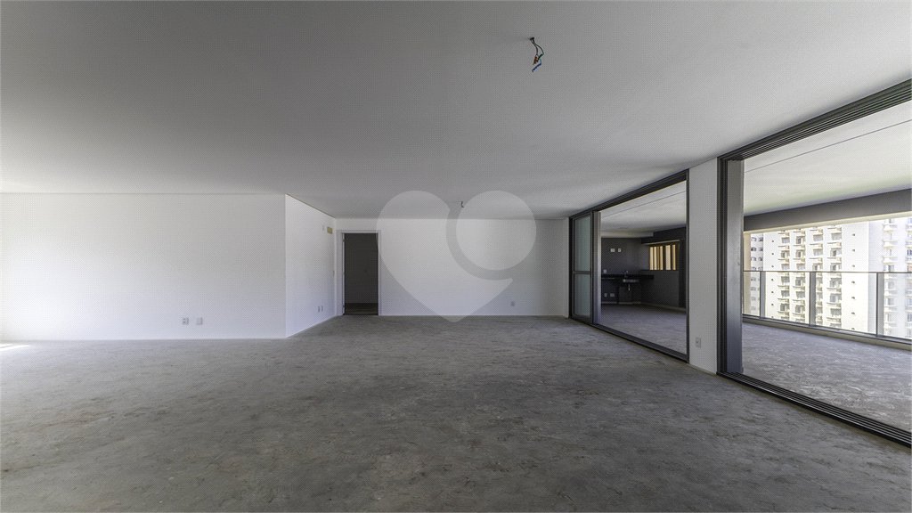 Apartamento à venda com 4 quartos, sendo 3 suítes, em Perdizes, São Paulo, SP