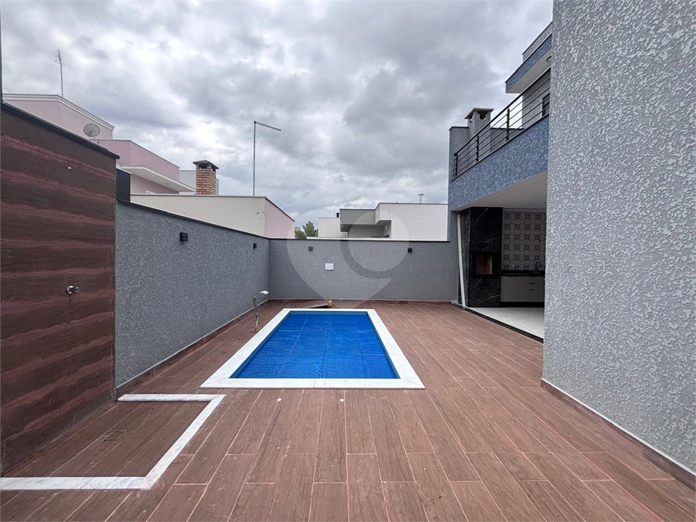 Casa à venda com 3 suítes no condomínio Campos do Conde I e II, Sorocaba - SP