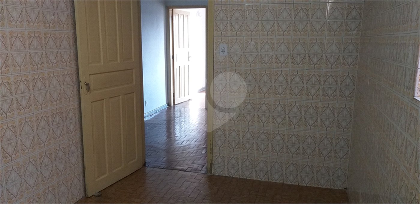 Sobrado à venda com 4 quartos em Parque Edu Chaves, São Paulo, SP