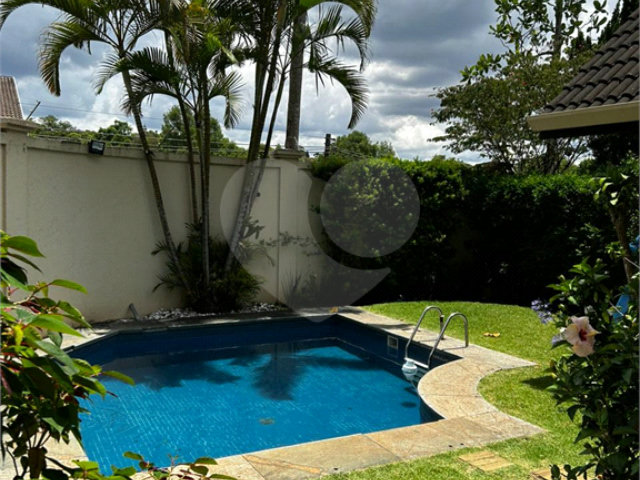 Casa à venda ou para alugar com 4 suítes no condomínio Vilaggio Monte Alegre, São Paulo - SP