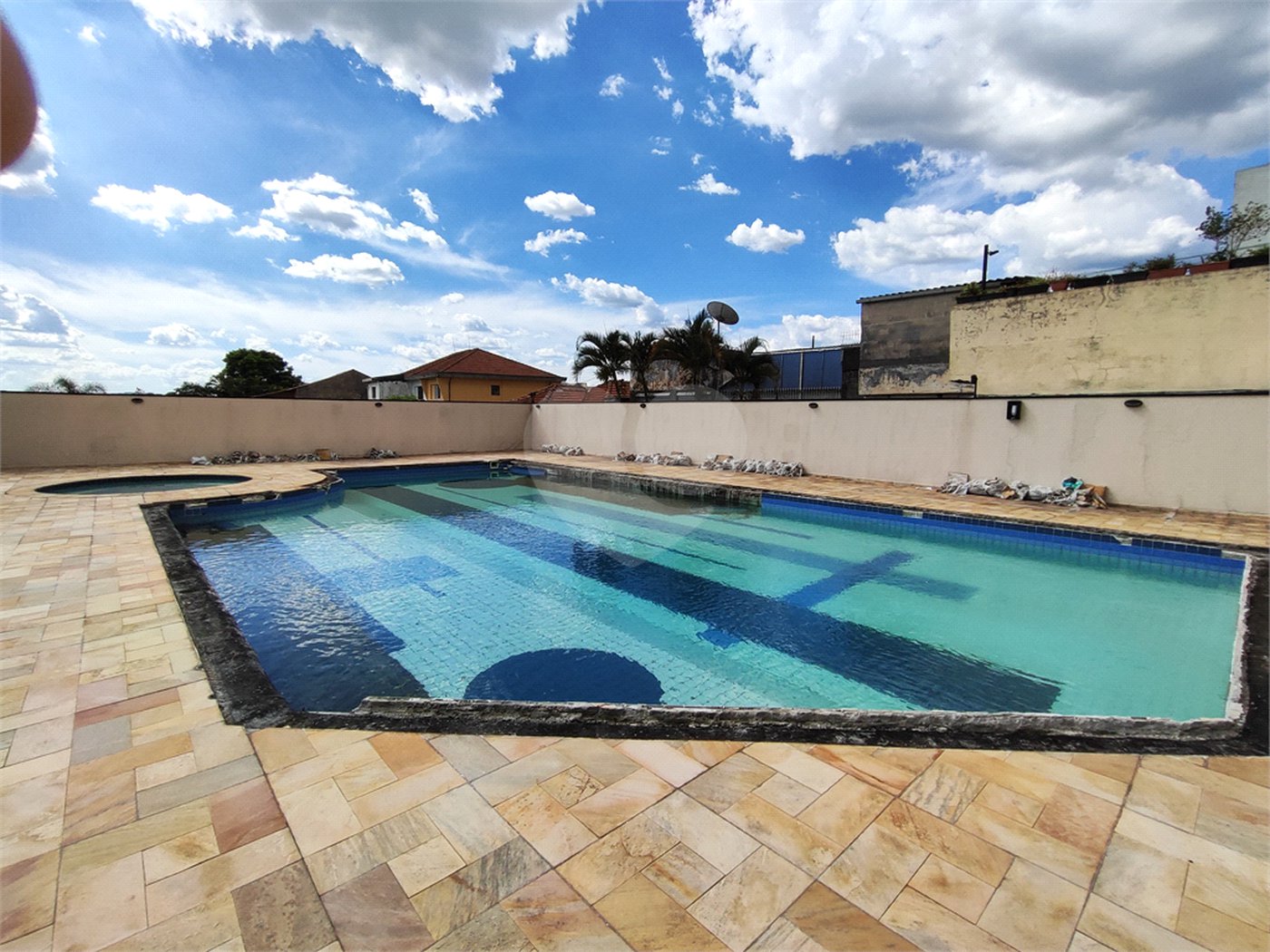 Apartamento à venda com 3 quartos, sendo 1 suíte,  em Vila Ester (zona Norte), São Paulo, SP