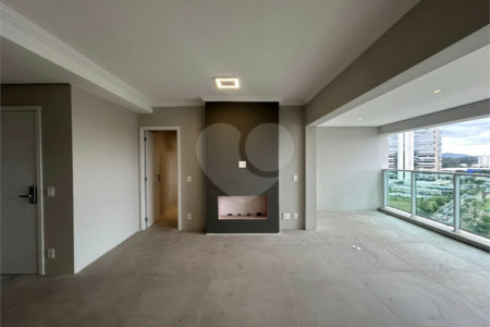 Apartamento à venda com 3 suítes em Vila Mogilar, Mogi das Cruzes, SP