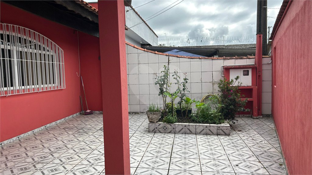 Sobrado à venda com 3 quartos, sendo 2 suítes,  em Vila Lúcia, Poá, SP