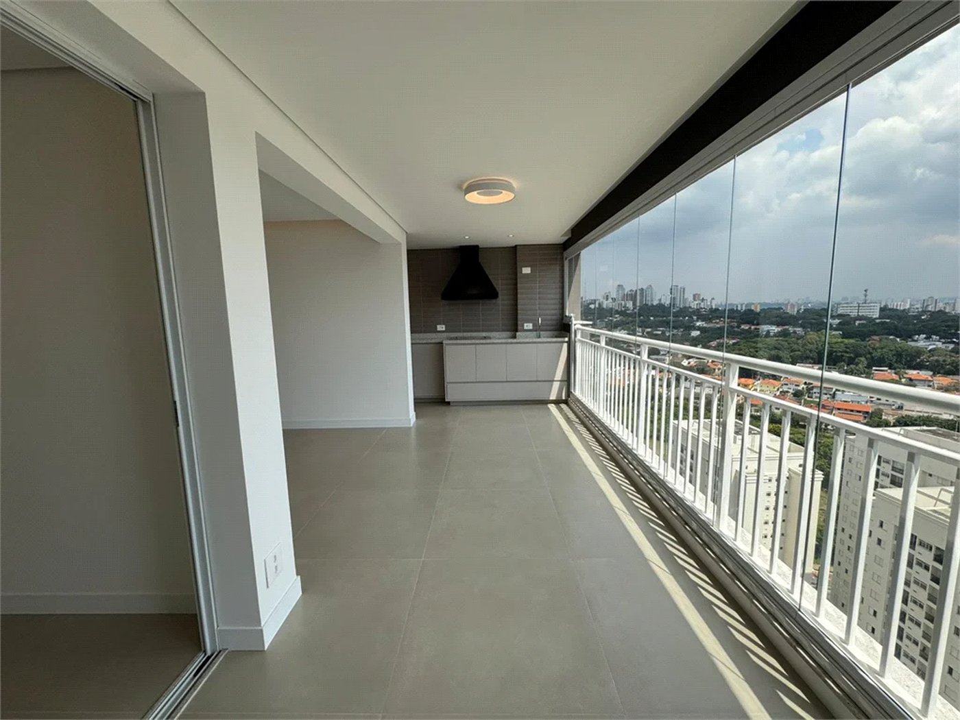 Apartamento à venda com 3 quartos, sendo 1 suíte, em Vila Anastácio, São Paulo, SP