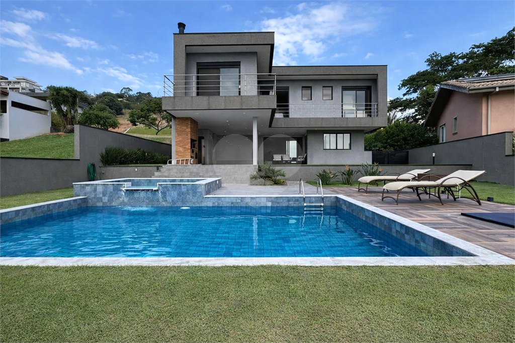 Casa à venda com 4 suítes no condomínio Porto Atibaia, Atibaia - SP