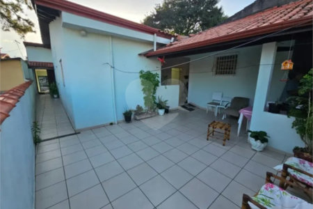 Casa Térrea à venda com 3 quartos no Centro, Poá, SP