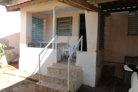 Casa à venda com 2 quartos em Vila Bissoto, Valinhos, SP
