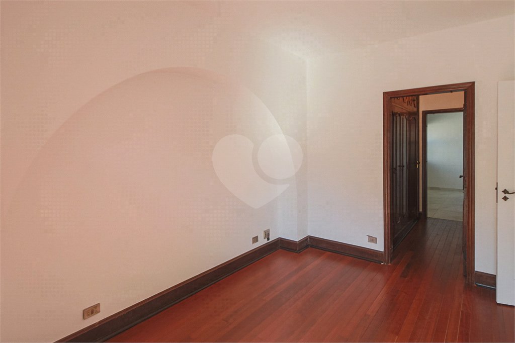 Casa Térrea à venda ou para alugar com 4 quartos, sendo 3 suítes, em Alto da Boa Vista, São Paulo, SP