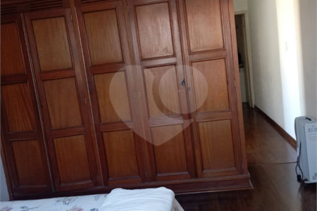 Sobrado à venda com 2 quartos em Jardim Monte Alegre, São Paulo, SP
