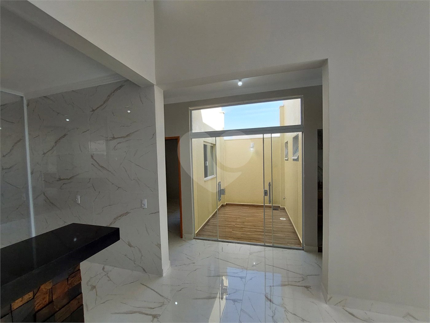 Casa à venda com 3 quartos, sendo 1 suíte,  no condomínio Horto Florestal Villagio, Sorocaba - SP