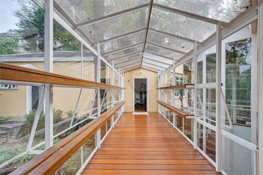 Casa à venda com 5 suítes no condomínio Chácara Flora, São Paulo - SP