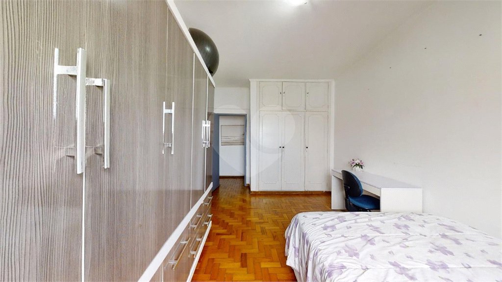Apartemento com dois dormitórios na Bela Vista.