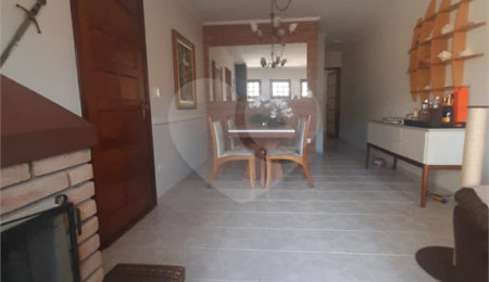 Casa à venda com 3 quartos, sendo 1 suíte,  em Tremembé, São Paulo, SP
