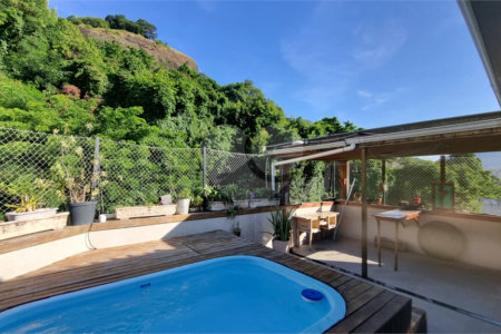 Casa de Vila à venda com 3 quartos, sendo 2 suítes,  em Tijuca, Rio de Janeiro, RJ