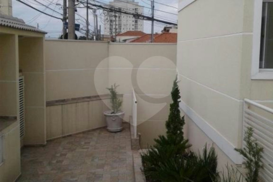 Casa à venda com 1 quarto no condomínio Camila I, São Paulo - SP
