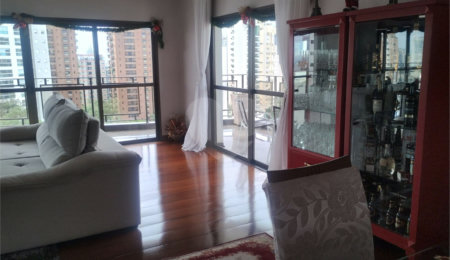Apartamento à venda ou para alugar com 4 quartos, sendo 1 suíte,  em Vila Andrade, São Paulo, SP