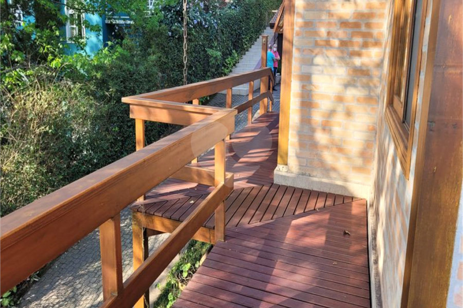 Casa à venda com 4 quartos, sendo 2 suítes, no condomínio Alpes da Cantareira, Mairiporã - SP