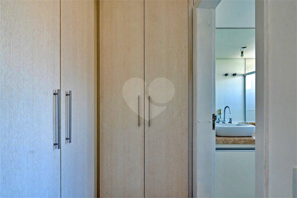 Apartamento à venda com 3 suítes em Campo Belo, São Paulo, SP