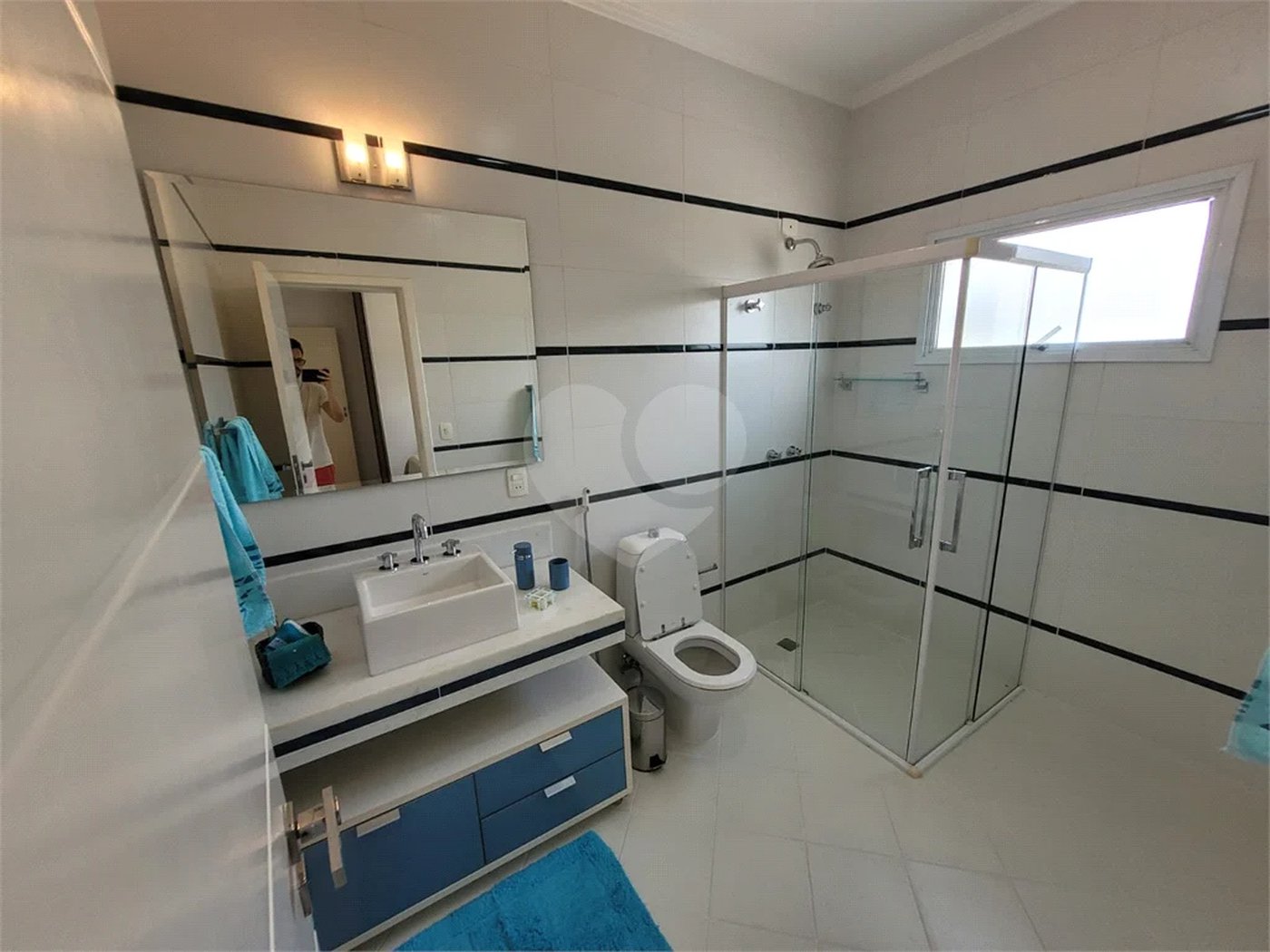 Casa à venda com 3 suítes no condomínio Colinas de Inhandjara, Itupeva - SP
