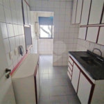 Apartamento na Saúde - 2 quartos com 1 suíte, varanda e 2 vagas