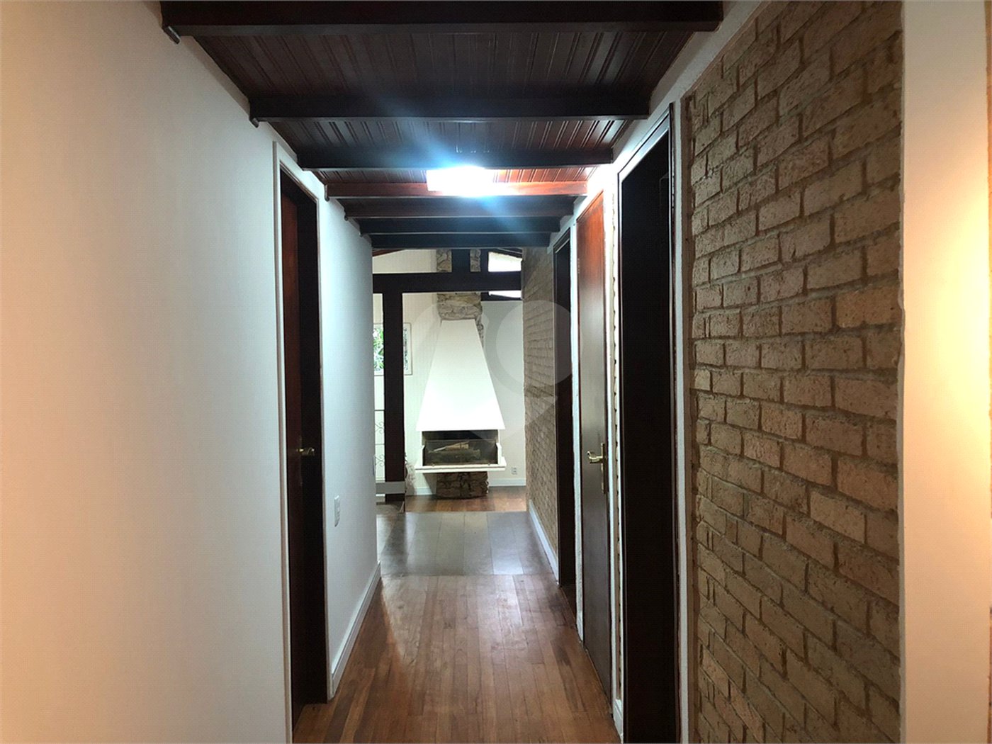 Sobrado à venda com 5 quartos, sendo 1 suíte,  em Tremembé, São Paulo, SP