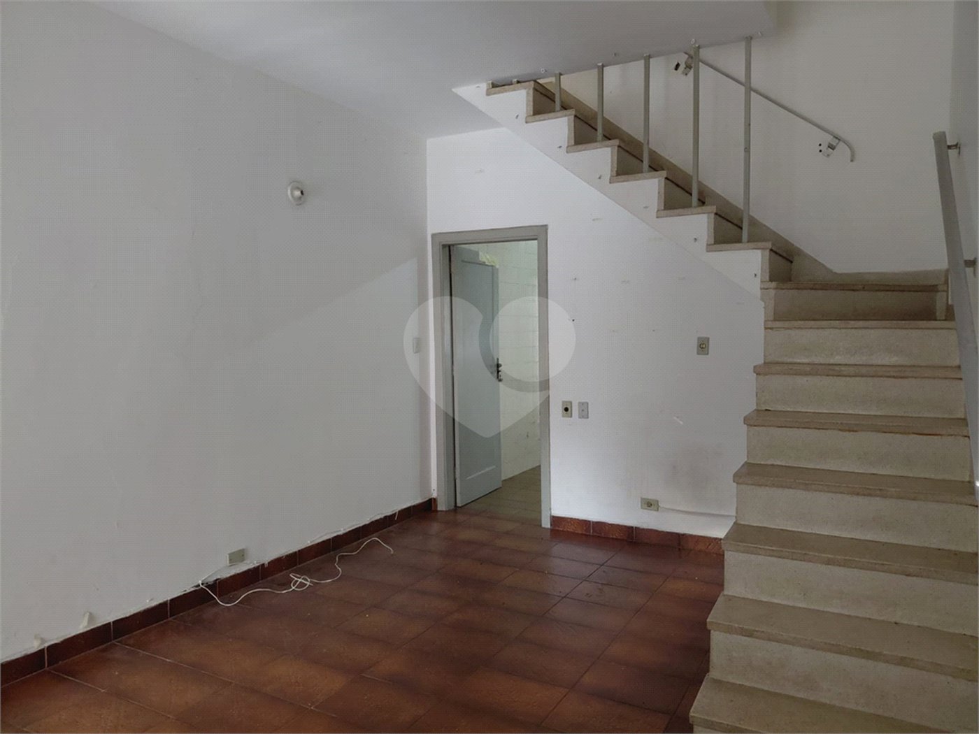 Sobrado à venda com 2 quartos em Vila Ipojuca, São Paulo, SP