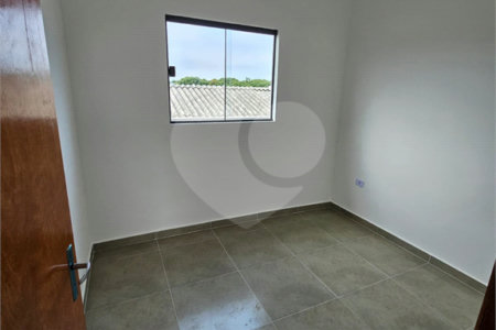 Sobrado à venda com 2 quartos em Maracanã, Praia Grande, SP