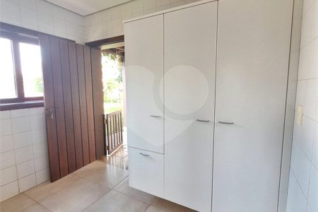 Casa à venda com 3 suítes no condomínio Chácaras do Lago, Vinhedo - SP