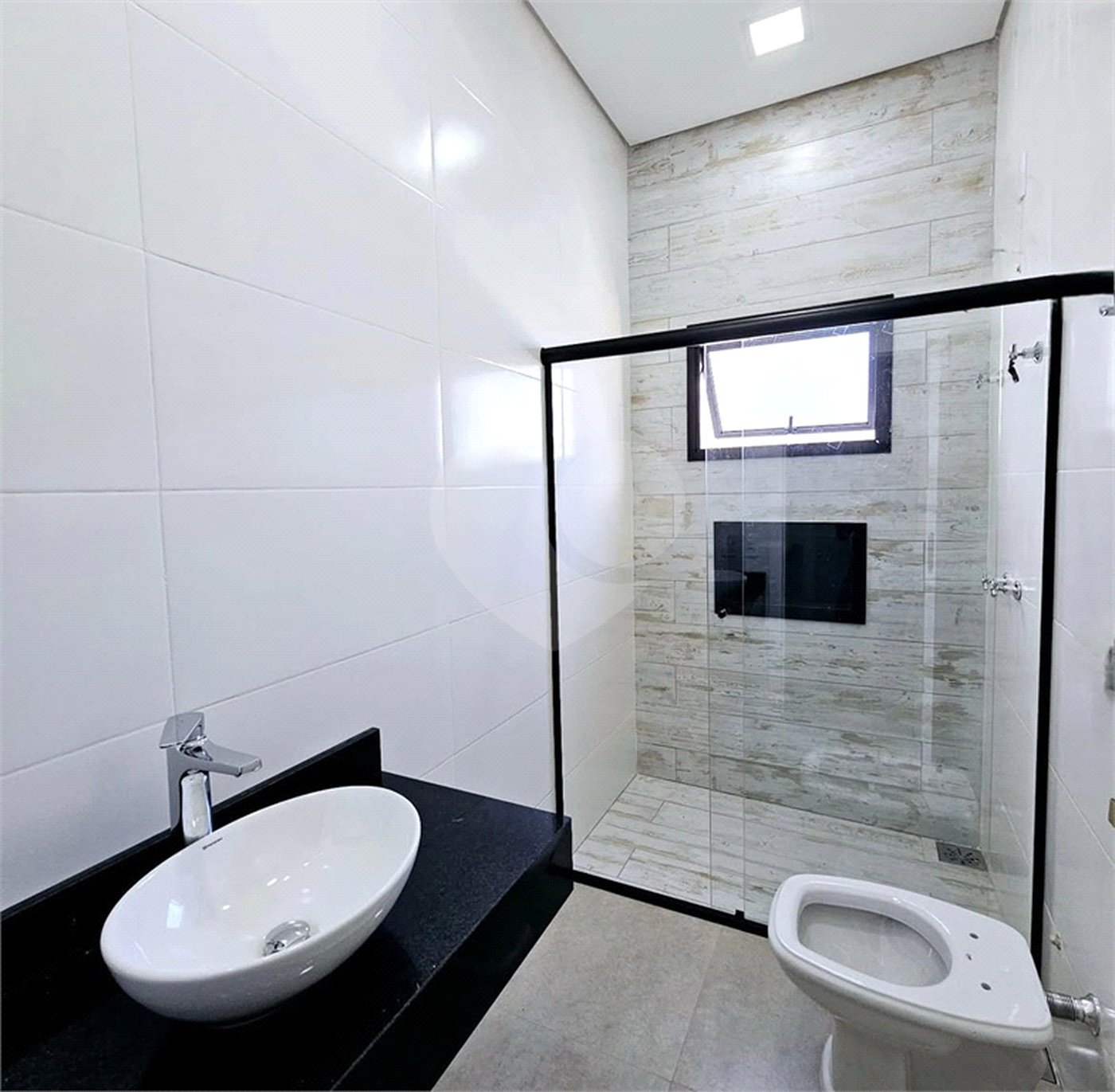 Casa à venda com 3 quartos, sendo 1 suíte, no condomínio Parque Ibiti Reserva, Sorocaba - SP