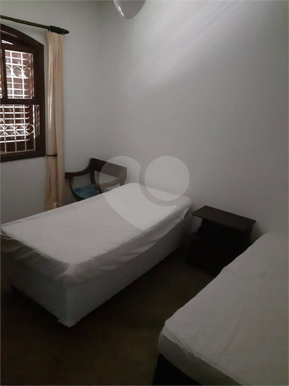 Casa Térrea com 3 quartos sendo 1 suíte. 1.400m² A/T. Jardim Floresta, Atibaia, SP