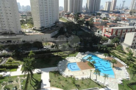 Apartamento 3 suítes, varanda gourmet, 3 vagas em Condomínio Clube na Mooca