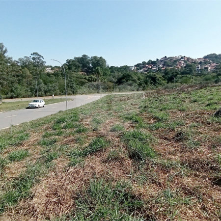 Terreno à venda com 1 suíte em Jardim Portugal, Valinhos, SP