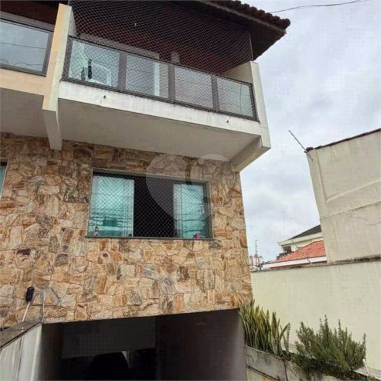 Sobrado à venda com 3 quartos, sendo 1 suíte, em Parque Maria Domitila, São Paulo, SP