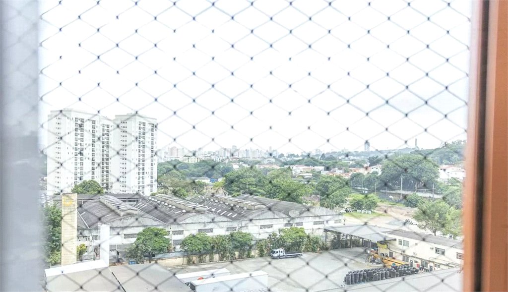 Apartamento à venda com 3 quartos, sendo 1 suíte, em Vila Anastácio, São Paulo, SP