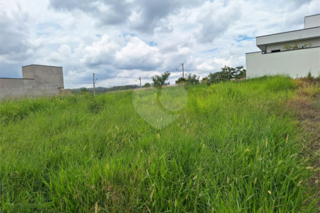 Terreno à venda com 1 suíte em Pinheirinho, Vinhedo, SP