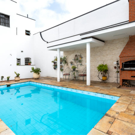 Casa à venda com 4 quartos, sendo 3 suítes, em Vila Mariana, São Paulo, SP