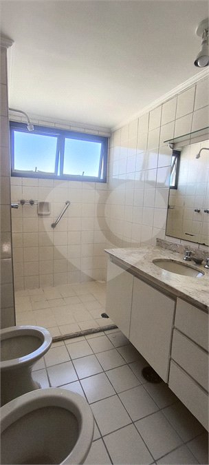Apartamento à venda com 3 quartos, sendo 1 suíte, em Pinheiros, São Paulo, SP