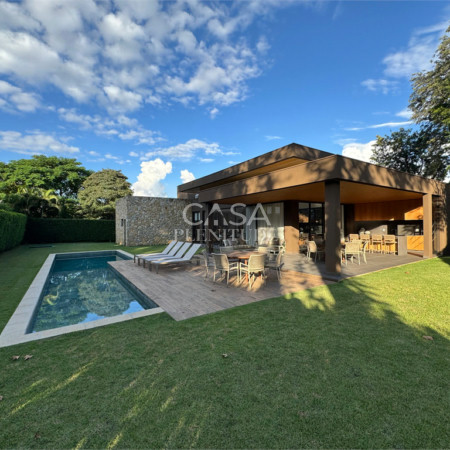 Casa em condomínio à venda ou para alugar com 4 suítes em Chácara Santa Terezinha, Araçoiaba da Serra, SP